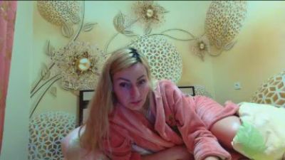 Yourrealgirl webcam model stream image