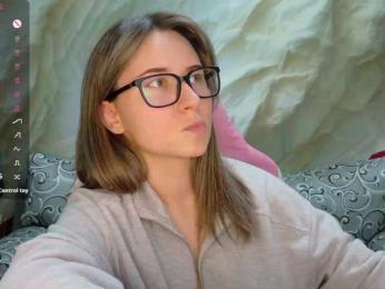 Unearthly webcam model stream image