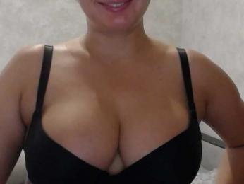 Amaretty webcam model stream image