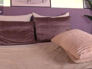 ellediane webcam camsoda model stream image