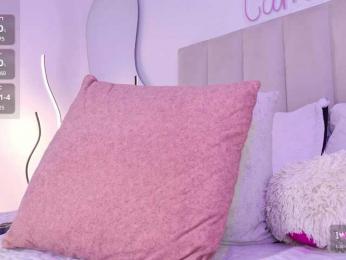 ZoeCamils webcam bongacams model stream image