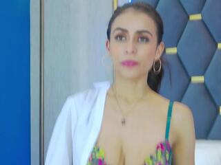 Alana Greey webcam model stream image