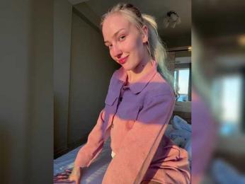 AlinnaAnnila webcam model stream image
