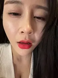 yiyi_3523 webcam model stream image