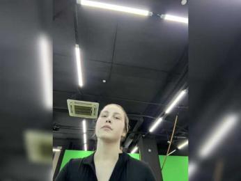 sweetAdel webcam model stream image