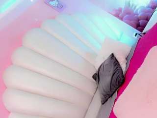 ninaa-keyli webcam model stream image