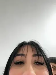 Miafisher_ webcam model stream image
