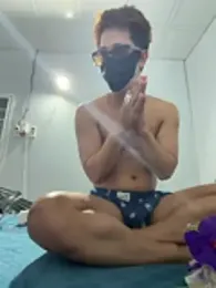 YoungTH199 webcam model stream image