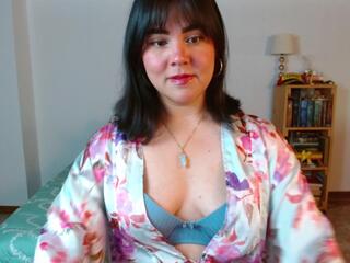 Ariane Elisse webcam model stream image