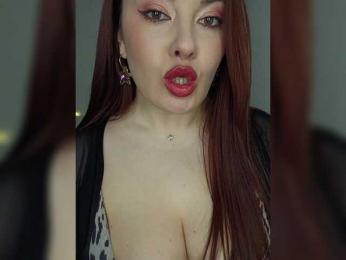 LaraMoon webcam model stream image