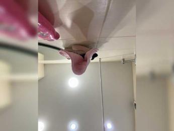 KiraMalina webcam model stream image