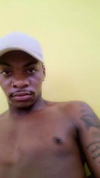 Yurilins23cm__ webcam model stream image