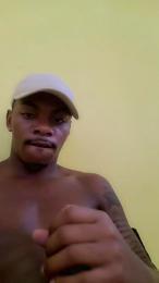 Yurilins23cm__ webcam model stream image