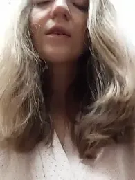 KattyLuuu webcam model stream image