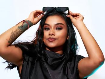 MilyThomas webcam model stream image