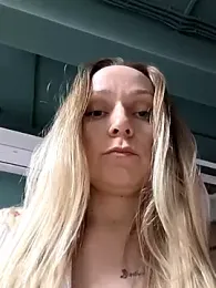 Bondgirl_013 webcam model stream image