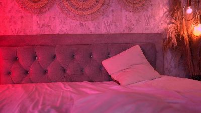 Ariadna_milano_ webcam model stream image