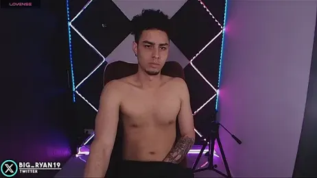 bigryann23 webcam stripchat model stream image