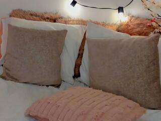 Nina Spark webcam model stream image