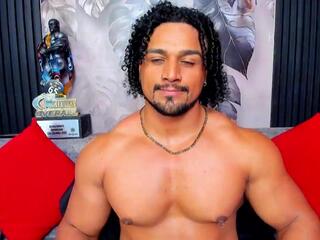 Mike Esteves webcam model stream image