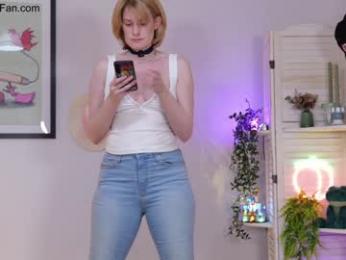 island_peach webcam model stream image