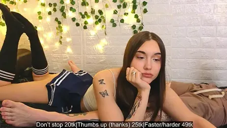 BelleAdam_ webcam model stream image