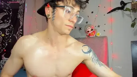 puepleholly webcam model stream image