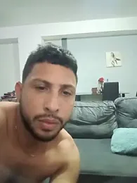 MAX_Jhonnson webcam model stream image