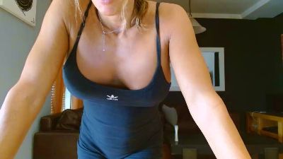 cari_guerrera webcam cam4 model stream image