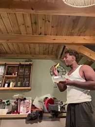 Axel_black10 webcam model stream image