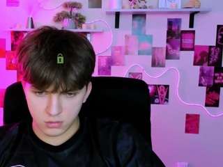 travis-wolf webcam model stream image