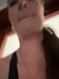 EllaMae webcam model stream image