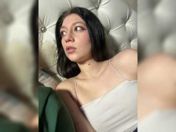 LuckyStar webcam bongacams model stream image