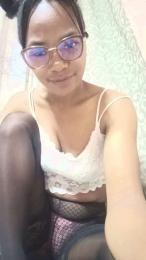 raharisoatafit3 webcam model stream image