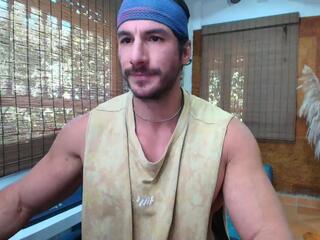 Icarus Secret webcam model stream image