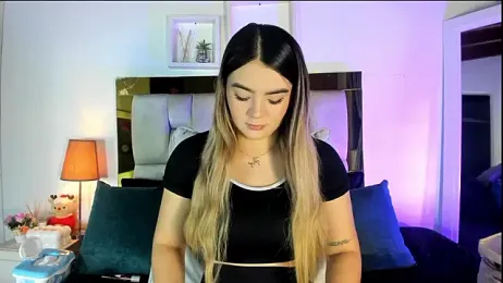 emmy_r webcam model stream image