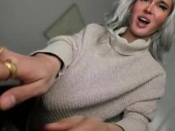 transnextdoor_ webcam model stream image