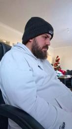 Uhgjvv webcam model stream image