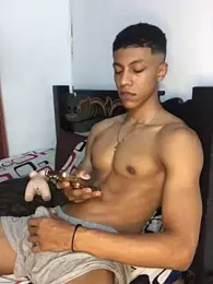 RickyEbony webcam model stream image