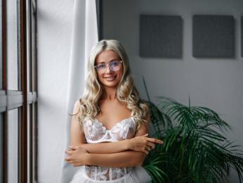 StephanieMoore webcam model stream image