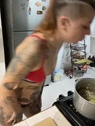 Izy_cute_ webcam model stream image