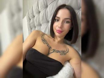 BabyDarii webcam bongacams model stream image