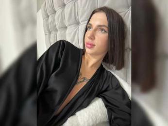 BabyDarii webcam bongacams model stream image