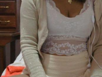 Mielly webcam model stream image