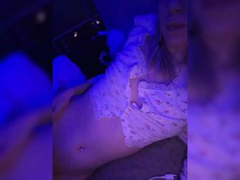 ari_ webcam model stream image