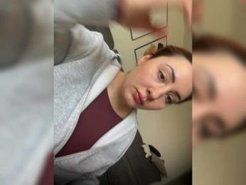 HotMerry webcam model stream image