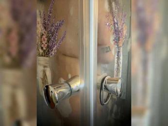 HotMerry webcam model stream image