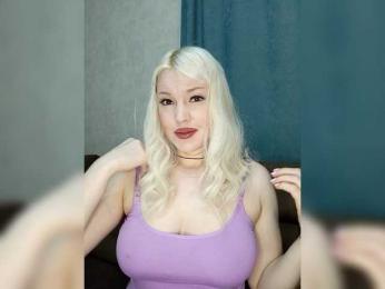 AlenkiyCvetochek webcam model stream image