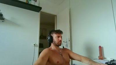 ALPHA_HUNK webcam model stream image