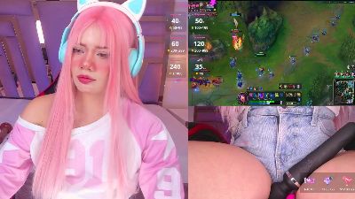 LilaPop_ webcam model stream image